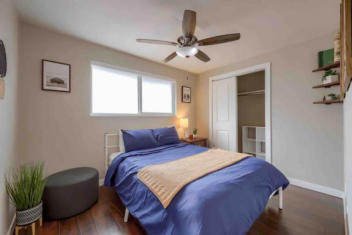 1st bedroom on the right hand side when you going down the hallway