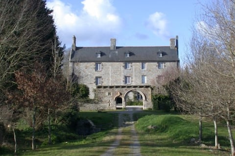 Charming apartment at Manoir de Lossulien