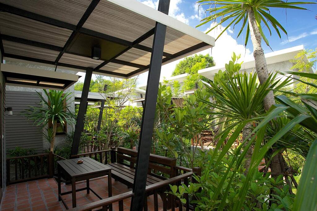 balcony