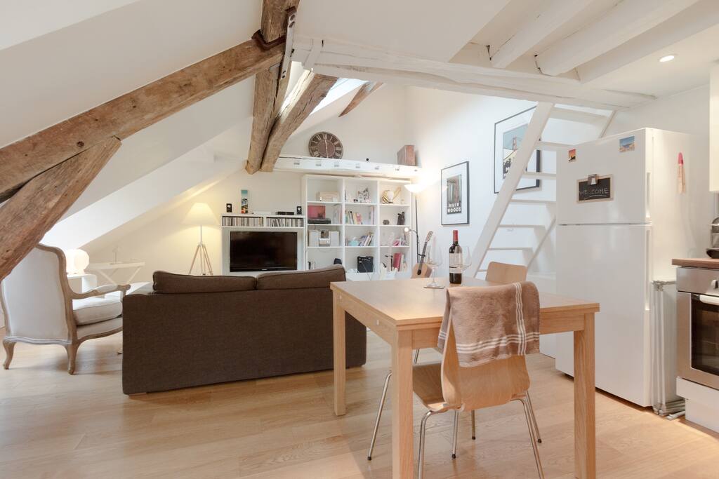 Full equipped kitchen and living room