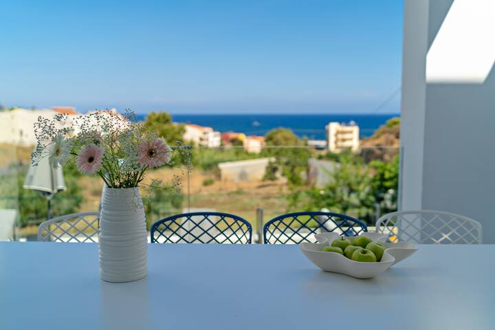 Eolia Iconic Villa, walking distance to the beach gallery image 4