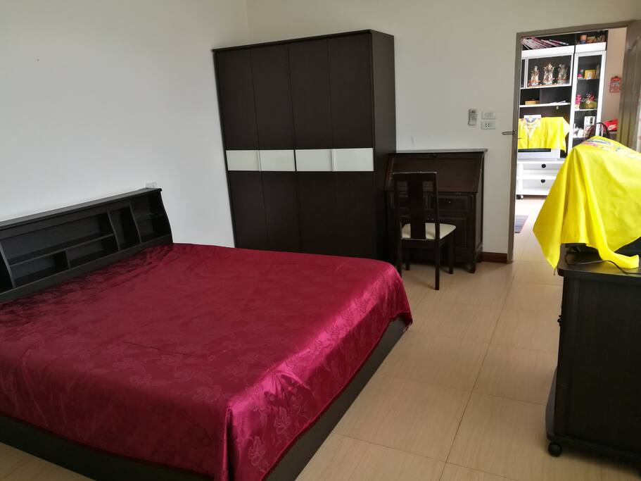 bedroom1