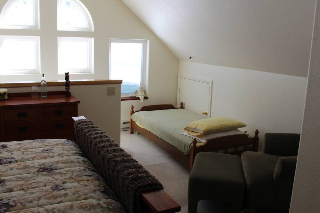 The Loft - Twin size bed available