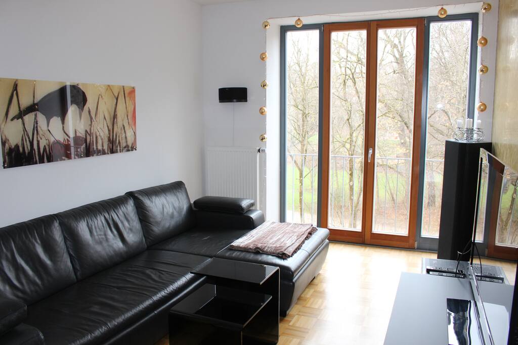 Wohnzimmer/Living Room