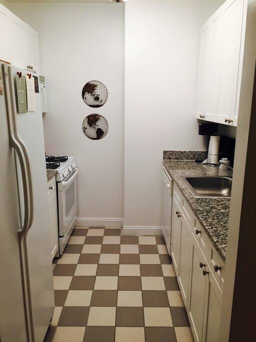 Full kitchen