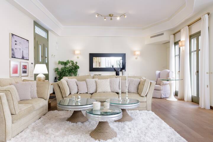 The Acropolis Garden House in Historic Plaka