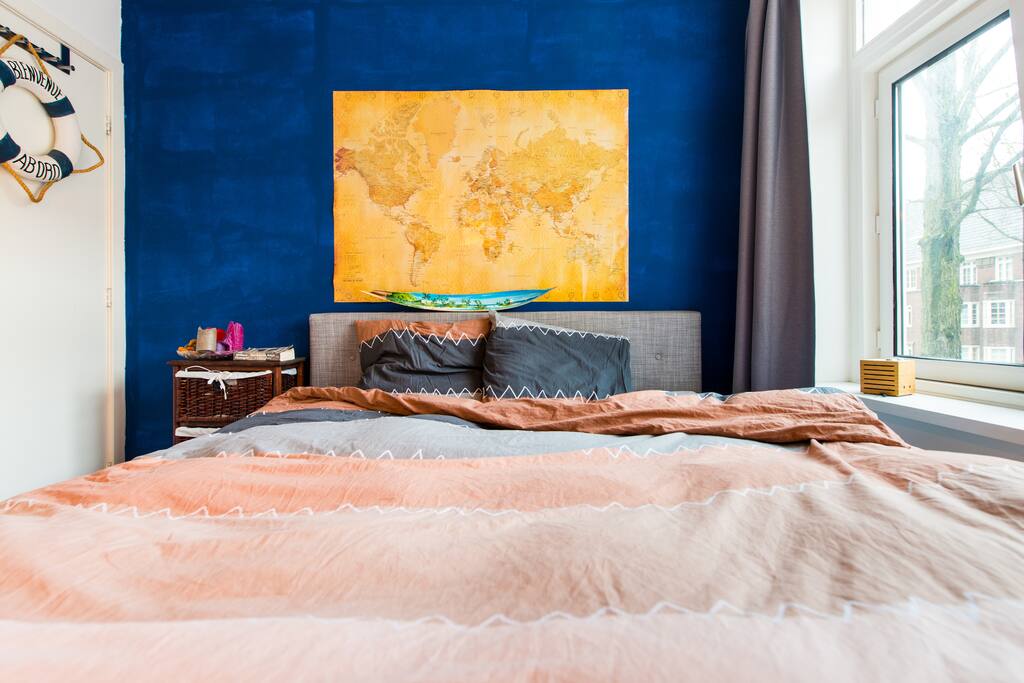 King sized bed in bedroom 1