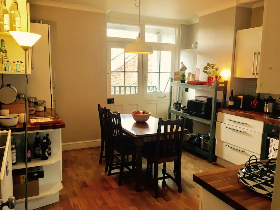 Lovely and spacious kitchen