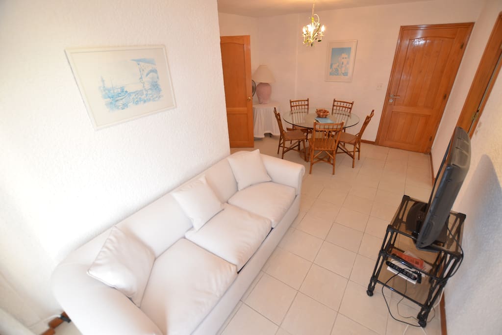 Living comedor con sillon con cama marinera abajo