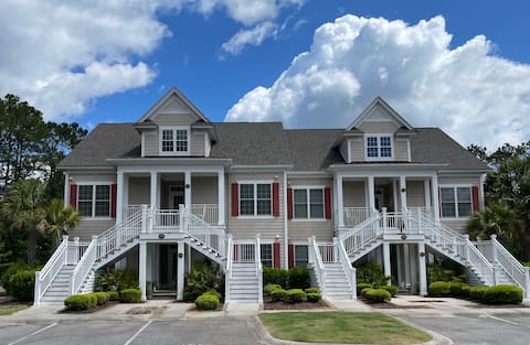 Top performing Airbnb: Perfect Golfer’s 4 bed/4 bath Condo at TPC, M.B. in Garden City
