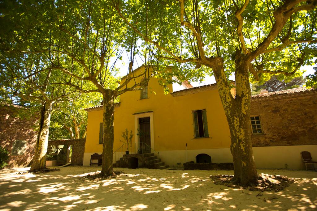 House, courtyard view