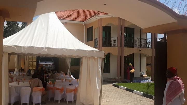 Picha ya Nyumba ya familia ya Larry 1