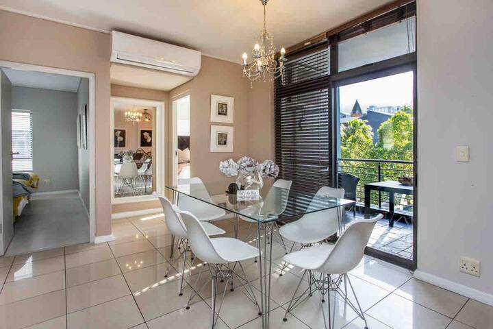 Vivid Rythm Vibe Cape Town City • 508 gallery image 2