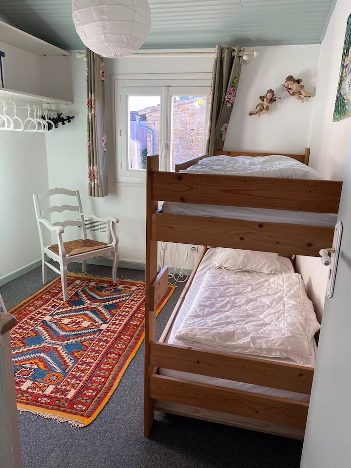 غرفة النوم 2