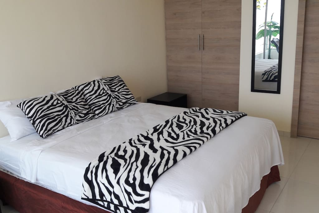 Habitación master con baño privado