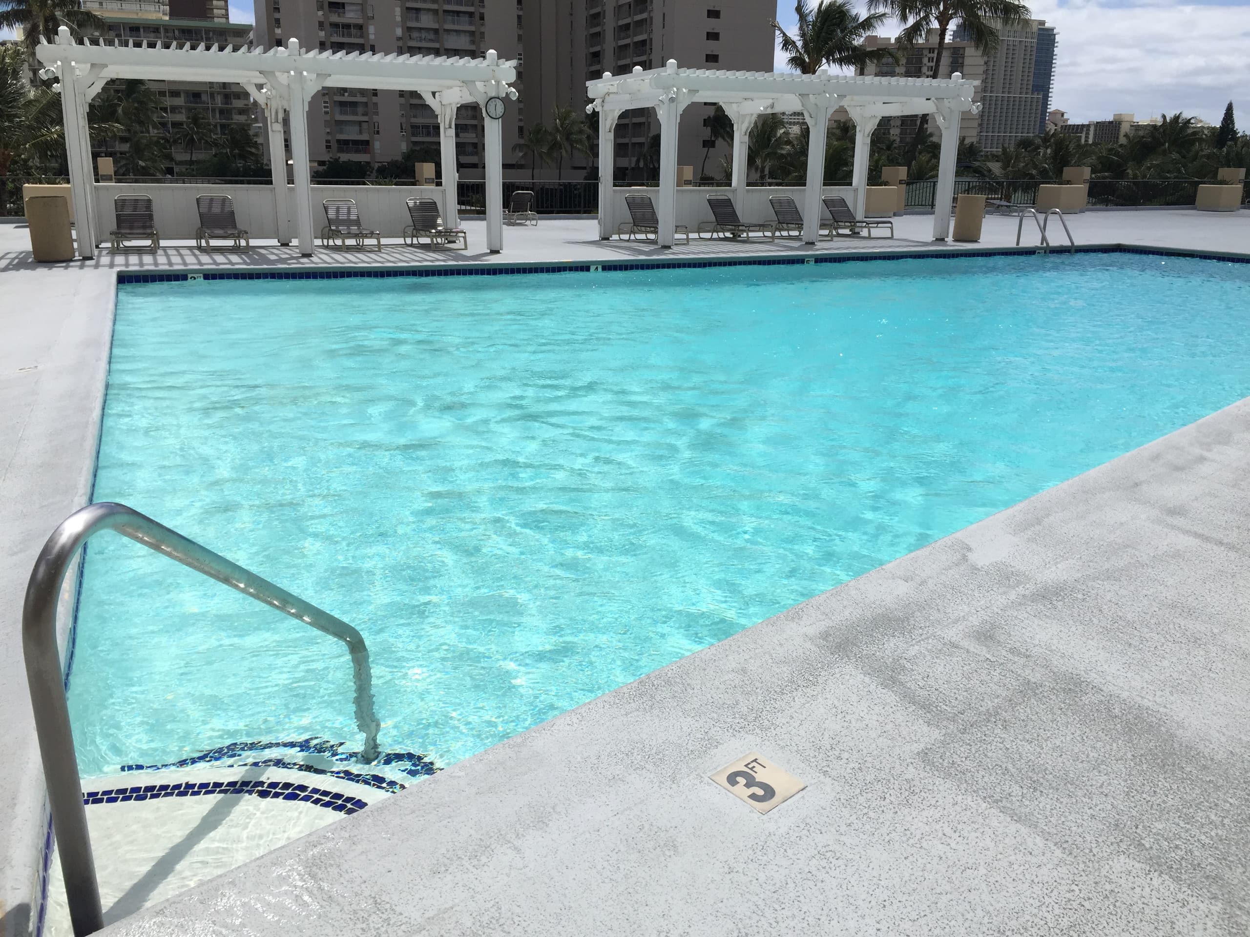 Condo in Honolulu · ★4.55 · 2 bedrooms · 4 beds · 2 private baths - Image 20