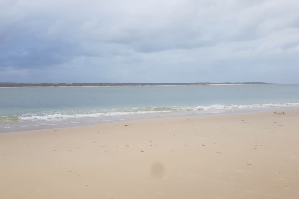 I skip point 10 mins drive view of Fraser Island