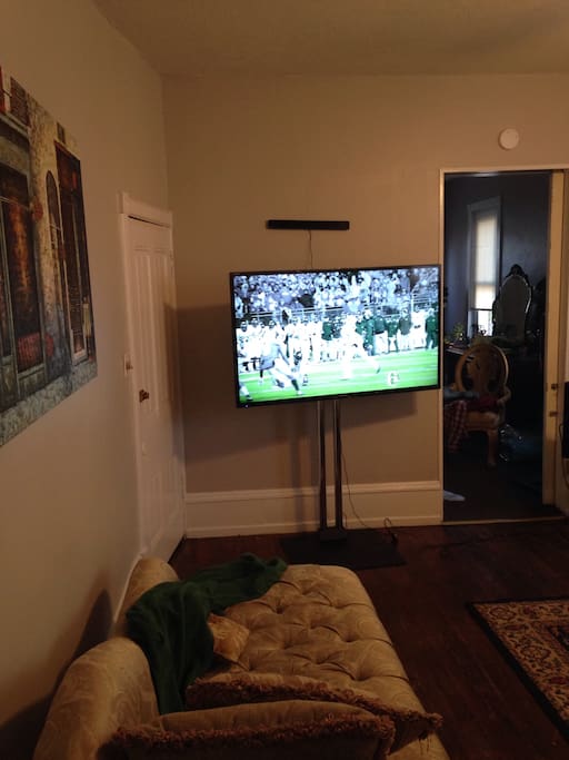 Living room with 60" in HDTV
