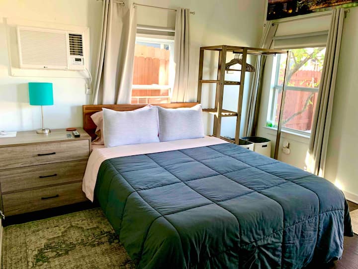 East Side Casita Guesthouses for Rent in Austin, Texas, United States