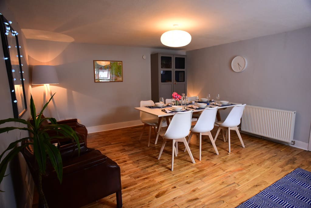 Dining room - Newly decorated, spacious and bright