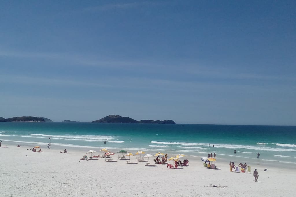 Praia das Dunas (15 minutos a pé do apartamento)