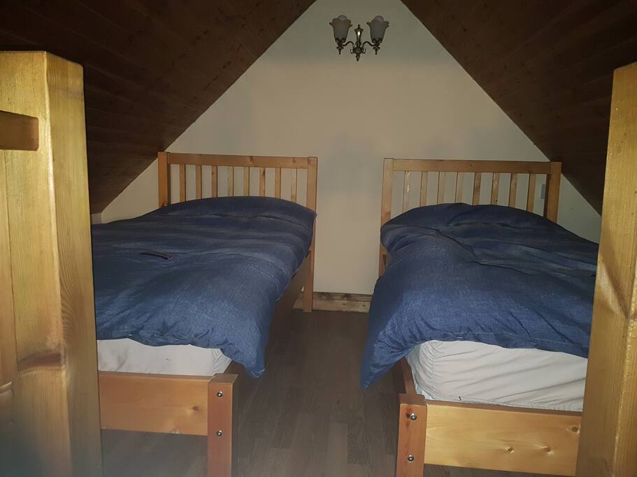 2 bed loft area