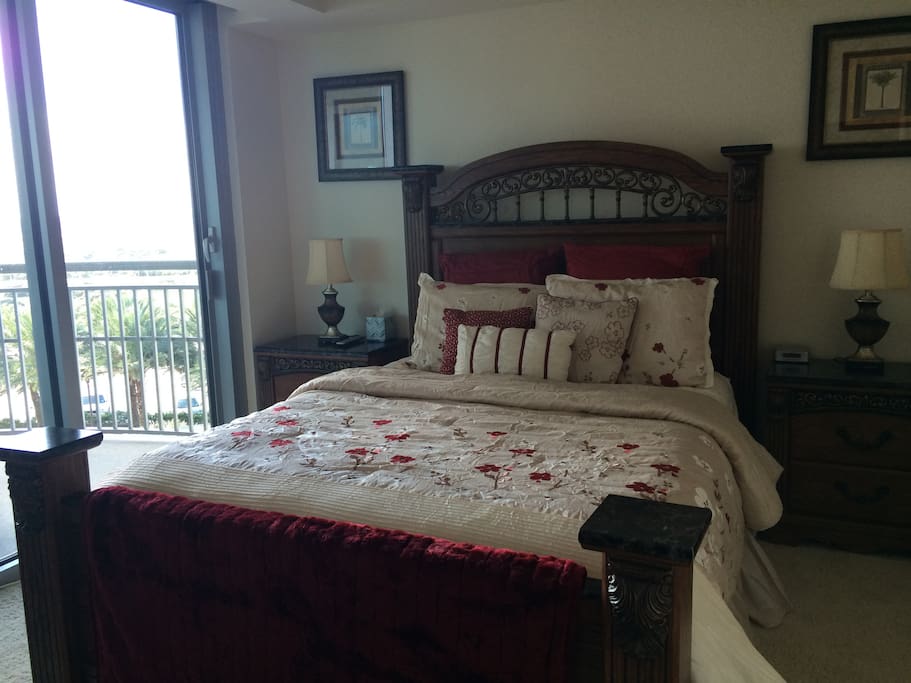 guest bedroom and 2nd balcony queen bed