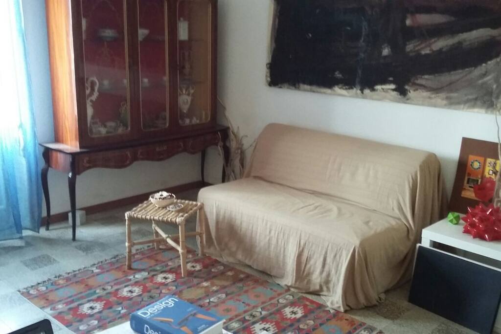 SOGGIORNO CON DIVANO LETTO MATRIMONIALE
