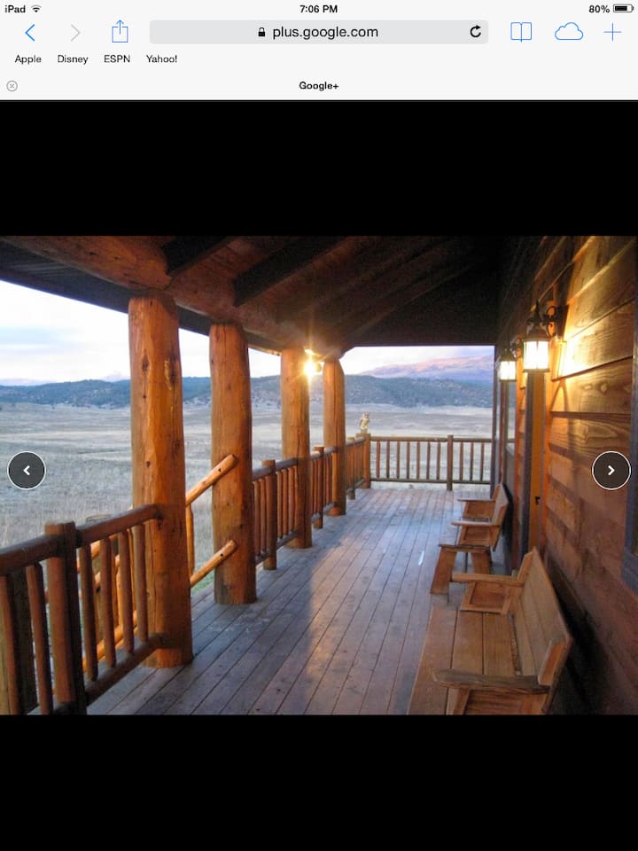 Majestic Rocky Mountain Chalet