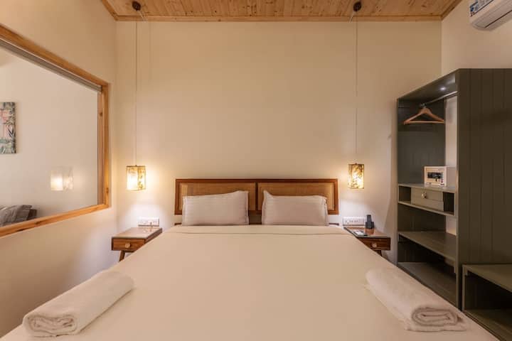 Bedroom 2 image 2