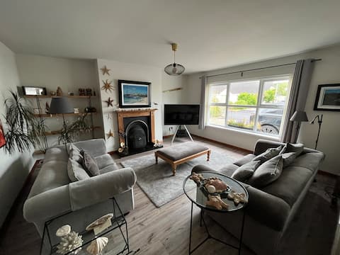 5* Accommodation with Hot-tub & free EV charging