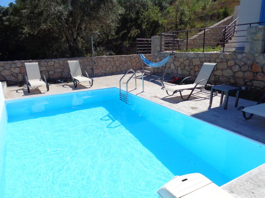 Private pool