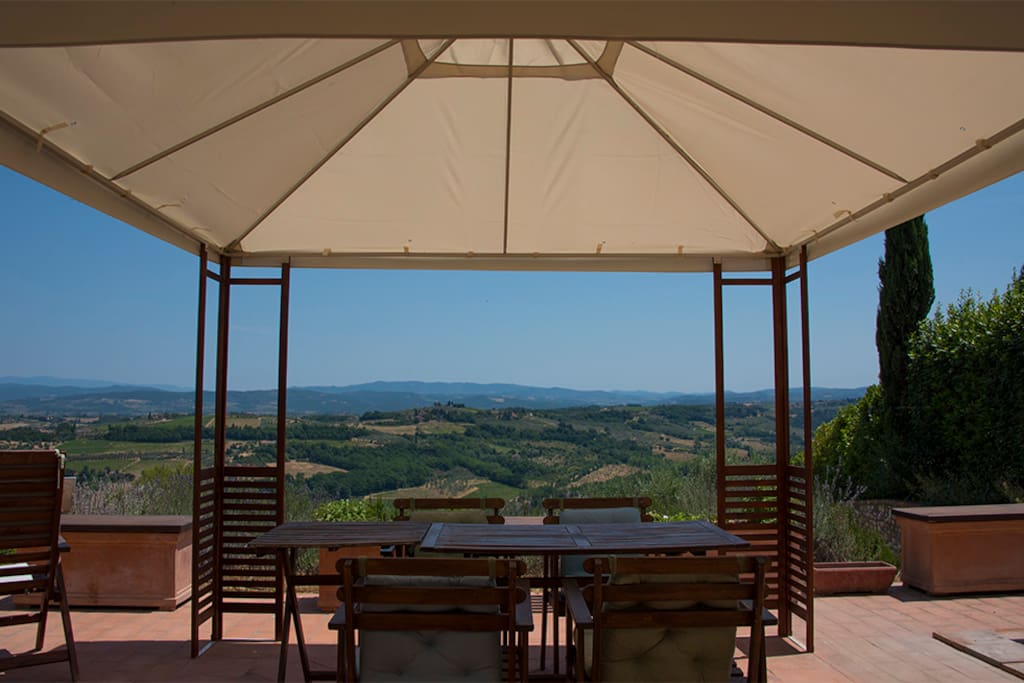 NEW, summer 2017: a pergola on the terrace!