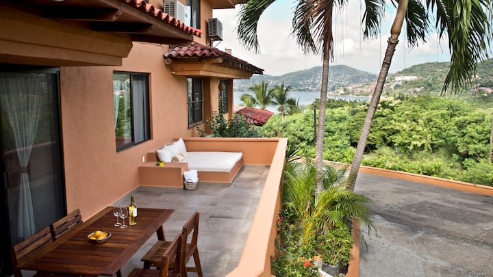 Rental unit in Zihuatanejo · ★4.81 · 2 bedrooms · 2 beds · 2 baths