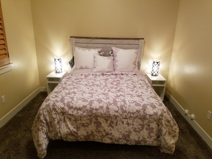 ห้องนอน #2 (เตียงควีนไซส์)