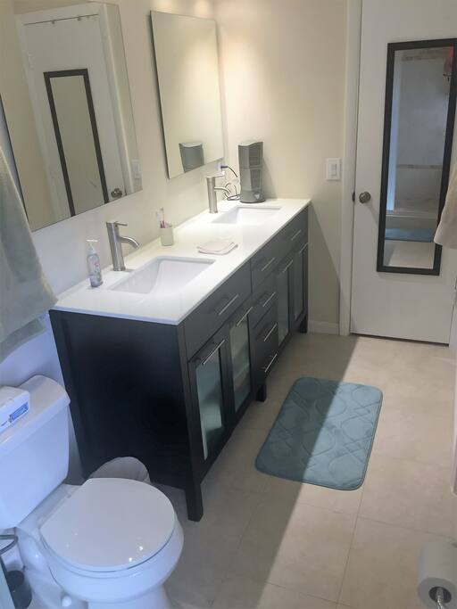 Bathroom sink & toilet