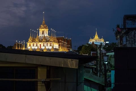 Non House Bangkok (Old unique teak house)