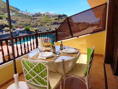 Wonderful apartment OVERLOOKING the SEA and VOLCANO