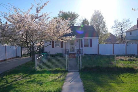 Small Family Home Close to DC and UMD