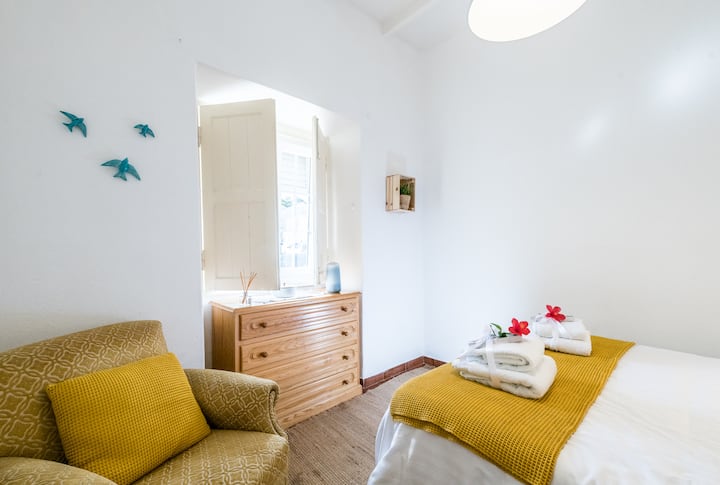 Ოთახი ორადგილიანი საწოლით 