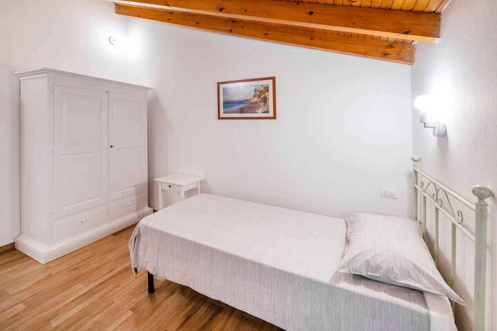 חדר 2 מיטות יחיד