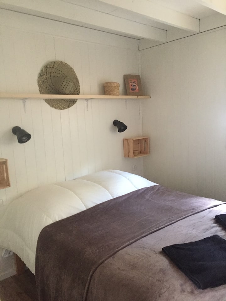 Პირველი სართულის ოთახი 