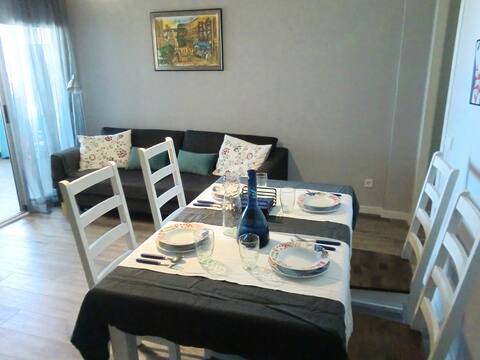 Top Airbnb: Apartment in complex-Wifi-Heating-Air conditioning en Canet D'en Berenguer
