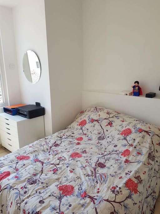 Bedroom with king size bed