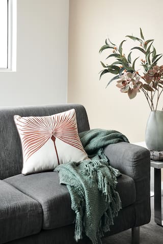 Adjoining 2 Bedroom 2 Bathroom Apt & Balcony