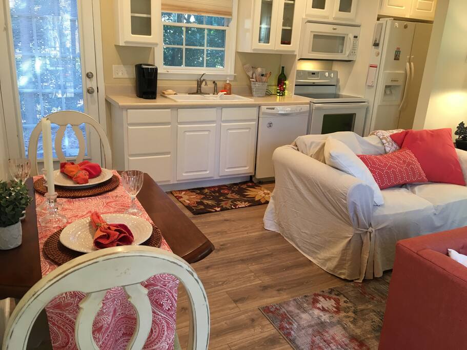 Living room/Kitchen area