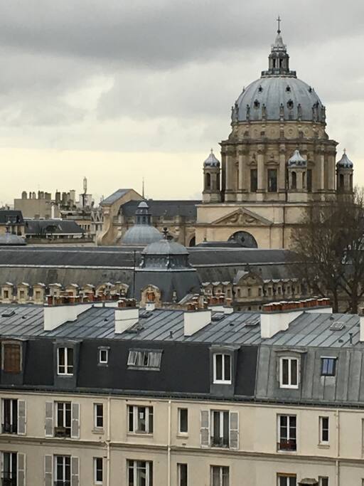 vue du salon , la majestueuse coupole du Val de Grâce