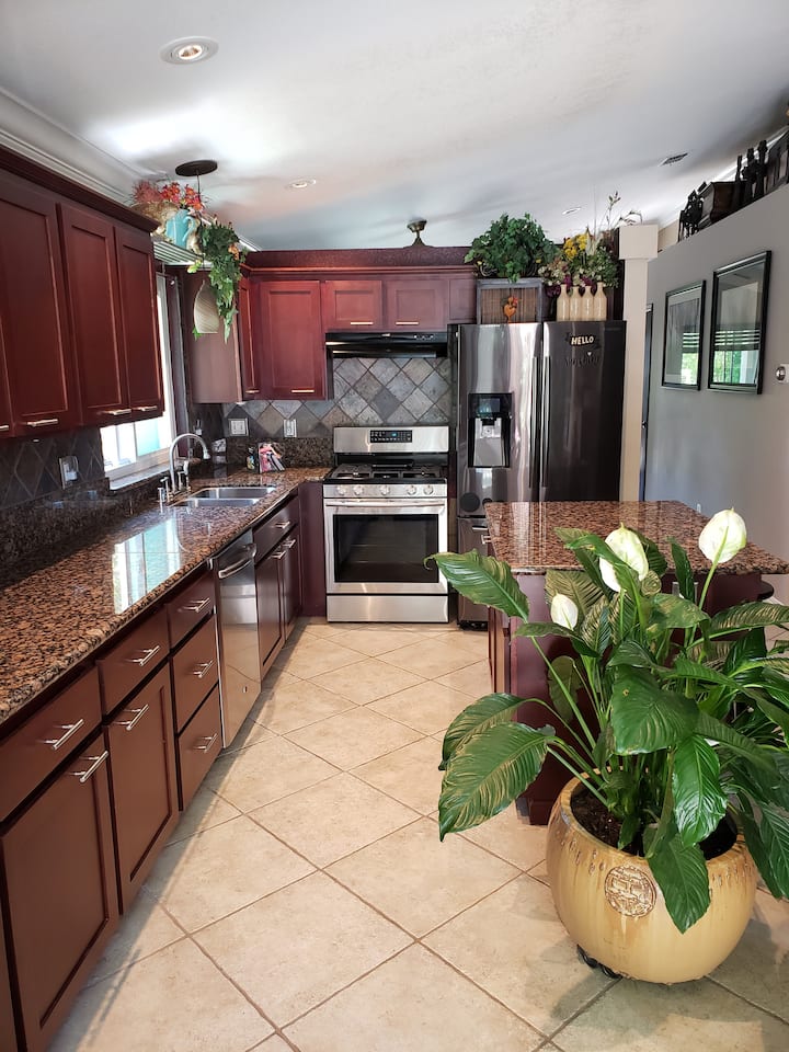 Top 10 Airbnb Vacation Rentals In Rancho Cordova, California Updated