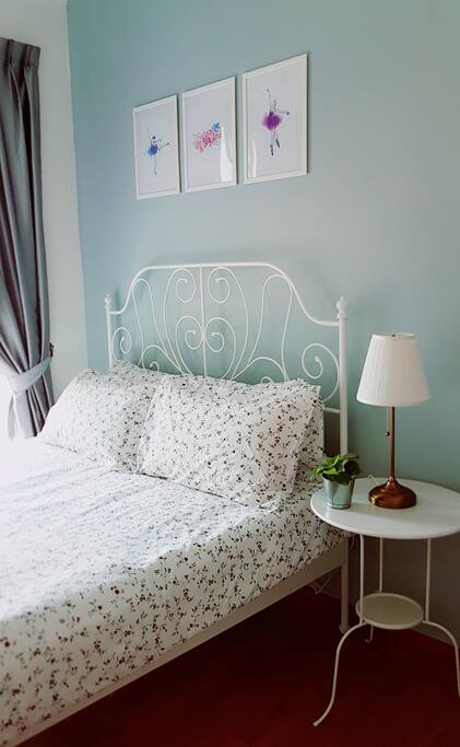 Bedroom 2 - Queen size bed