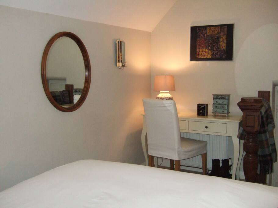 Lovely Quiet Double Room King Size Bed Cotswolds - Houses 